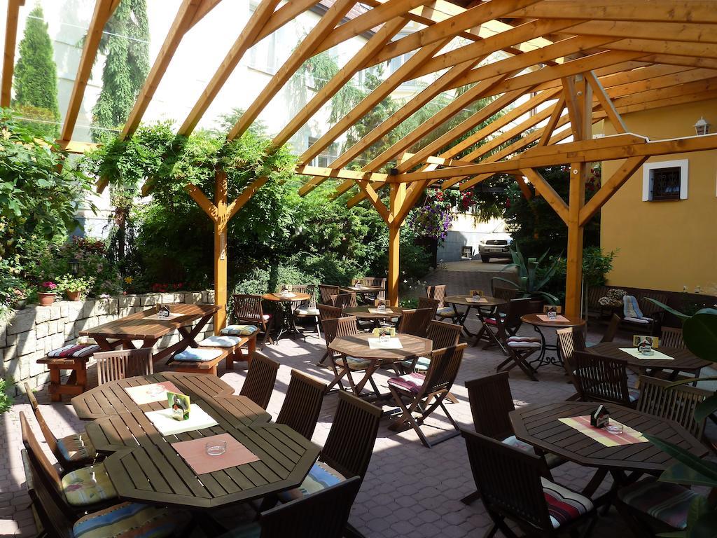 Penzion Holiday Marianske Lazne Ngoại thất bức ảnh